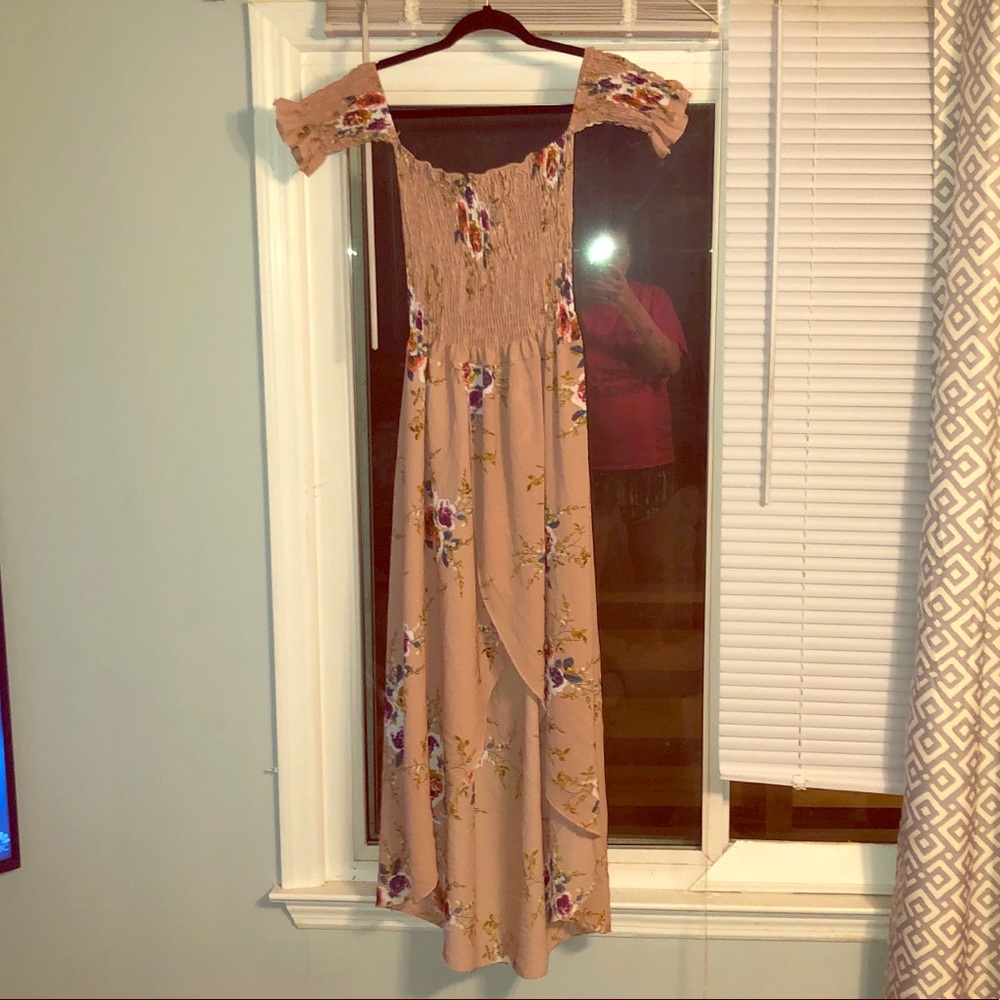 Off shoulder dress💕